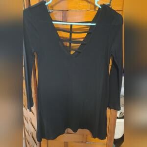 🦄5/$40🦄Mudd Ladder Deep V Open Back Flowy Long Sleeve